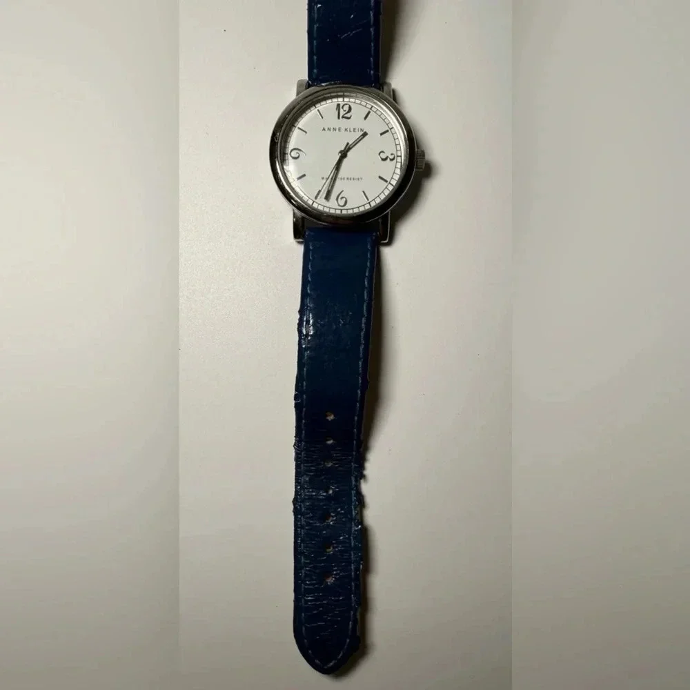 Anne Klein Silver Tone MOP Dial Watch blue needs new battery’s